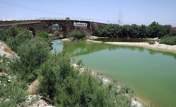 گذری از بهشت گمشده ایر&zwnj;ان&zwnj;زمین به سوی آبشار زیبای مرودشت