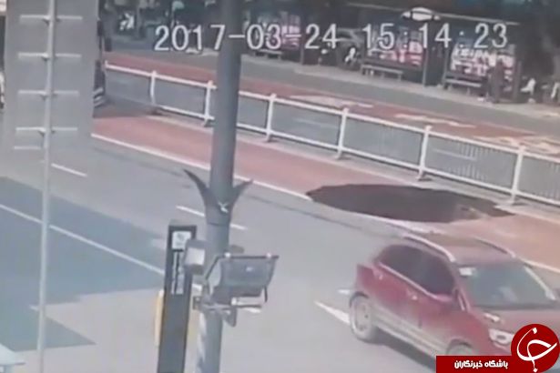 21 مسافر اتوبوس با خوش شانسی از مرگ گریختند + تصاویر