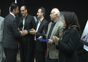 تجلیل از هنرمندان عکاس مهابادی