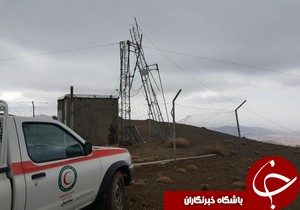 سقوط دکل 24 متری در اثر باد شدید