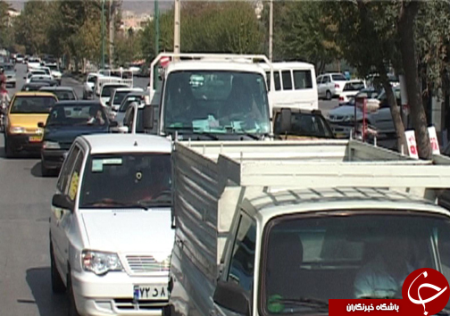 گره کور ترافیک شهر خرم آباد باز نشدنی است/ پل&zwnj;های استاندارد جایگزین پل&zwnj;های موقت و فصلی شوند + تصاویر