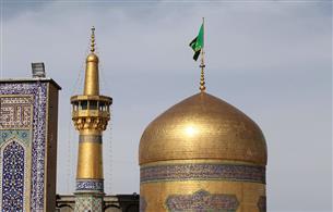 تشرف جوان ايرلندی به دین اسلام در حرم مطهر رضوی