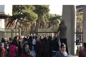 سواستفاده دشمن از نارضایتی مردم/ دانشجو باید مطالبه گر باشد
