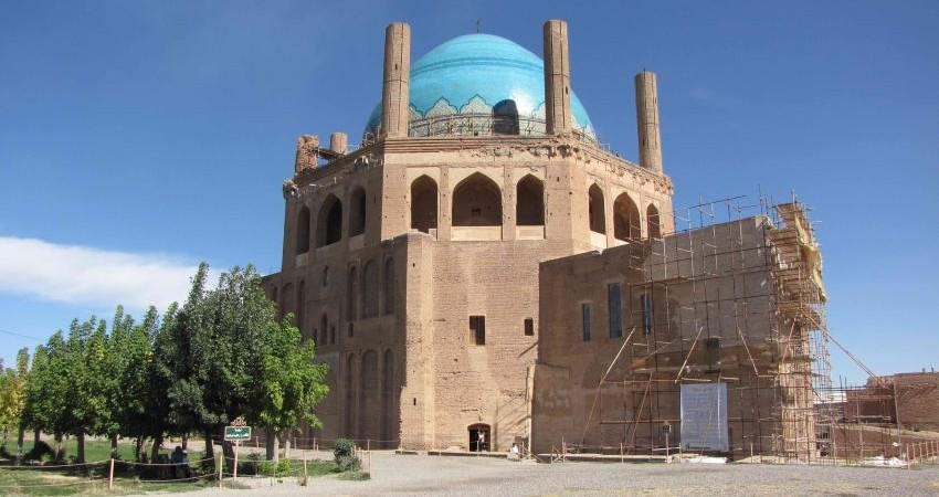 خواناسازی و احیای دیوار جنوبی گنبد سلطانیه تا پایان دی ماه انجام می&zwnj;شود