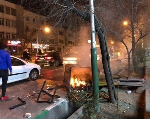 موگرینی: اعتراضات ایران را دنبال کرده، با مقامات ایرانی در تماس هستیم