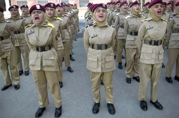 گزارش تصویری از نخستین دانشکده نظامی زنان در پاکستان