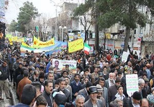 راهپیمایی پرشور مردم قم در حمایت از مطالبه‌های به حق مردم برگزار می‌شود