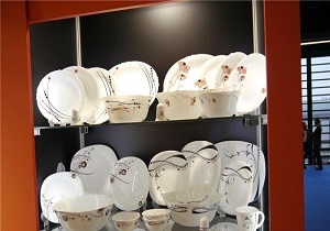 برپایی نمایشگاه چینی، بلور و ملزومات آشپزخانه
