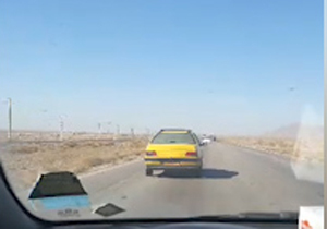 تاکسی با سرعت بالای 150 کیلومتر در جاده کرمان - رفسنجان + فیلم