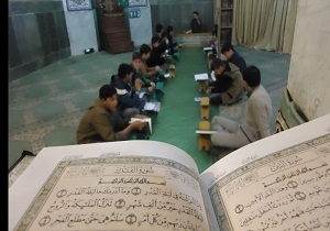 برگزاری بیش از 50 برنامه قرآنی در شهرستان های گرمسار و آرادان