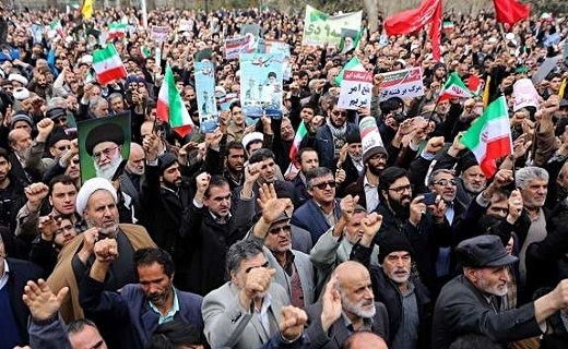 راهپیمایی مردم استان سمنان در محکومیت اغتشاشگران / قاچاق تاغ از عرصه های بیابانی آرادان