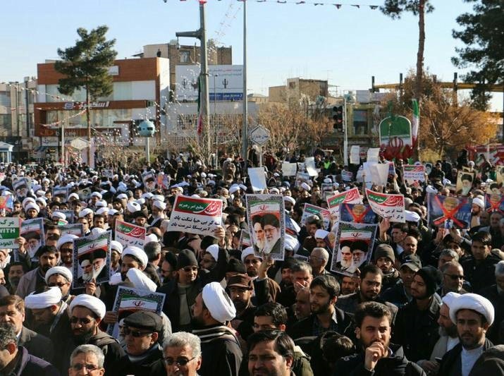 اندیمشکی ها در اعتراض به فتنه گران به پا خواستند