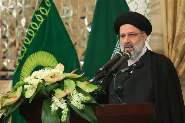 رئیسی: بهترین راه مبارزه با آمریکا کار برای باز کردن گره&zwnj;ها در زندگی مردم است.