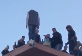 نجات پسر جوان در لحظه خودکشی توسط مادرش+فیلم