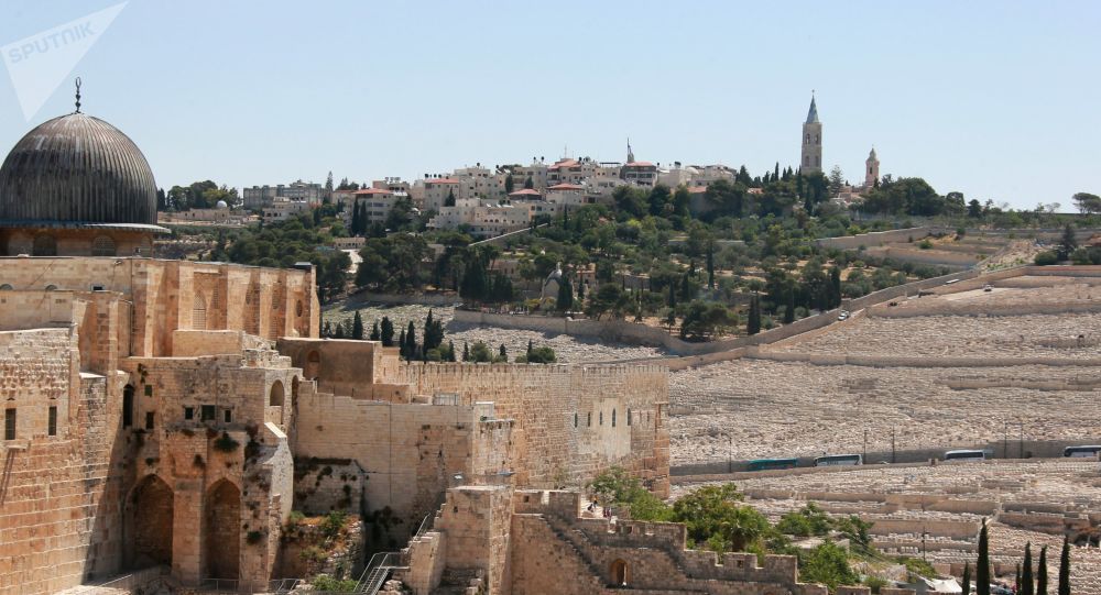 رومانی به شایعات درباره انتقال سفارت خود به قدس پایان داد