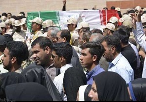تشییع پیکر مطهر سه شهید انتظامی در زاهدان