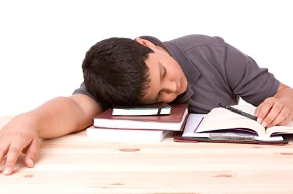چگونه در روزهای امتحان زمان استراحت خود را تنظیم کنیم؟