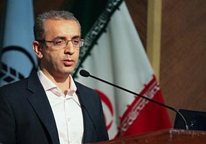 تلاشگران عرصه درمان، نگهبان سلامت مردم هستند