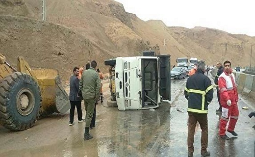 دستگیری عوامل نزاع خونین در شاهرود / راهپیمایی مردم انقلابی سمنان علیه آشوبگران به روایت تصویر