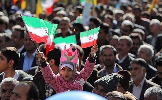 دستگیری عوامل نزاع خونین در شاهرود / راهپیمایی مردم انقلابی سمنان علیه آشوبگران به روایت تصویر