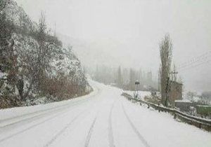 باز بودن راه‌های کوهستانی ۵۰ روستای برفی لاریجان آمل
