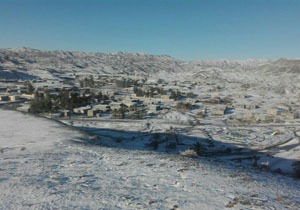 اولین برف زمستانی محور بم دهبکری در استان کرمان