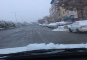 بارش اولین برف زمستانی در کرمان + فیلم