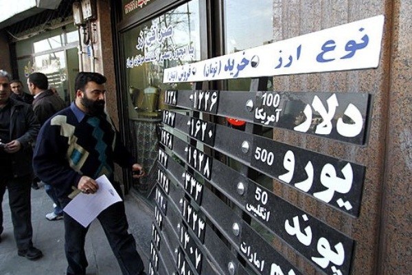 توزیع ارز مداخله ای در بلندمدت امکان پذیر نیست