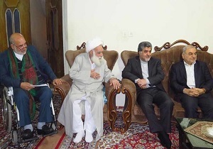 خانواده شهداسرمایه های گرانبهای انقلاب اسلامی هستند