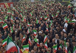 هوشیاری مردم اجازه نخواهد داد دشمن از فضای فعلی کشور بهره‌برداری کند