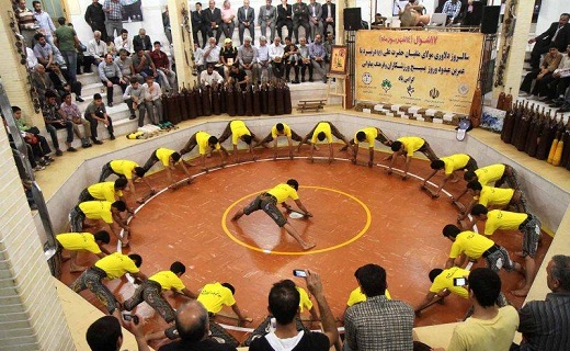 قضاوت 2 داور کرمانشاهی در مسابقه‌های کشتی پهلوانی و زورخانه‌ای کشور