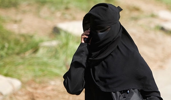 ناگفته&zwnj;های مادمازل فرانسوی داعش با چهره بدون نقاب!+فیلم