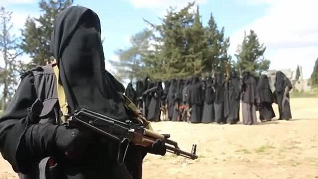 ناگفته&zwnj;های مادمازل فرانسوی داعش با چهره بدون نقاب!+فیلم