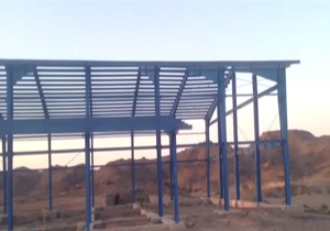 سال‌ها چشم‌انتظاری برای تکمیل سالن ورزشی در روستای "کوپچ" + فیلم