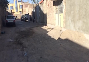 نارضایتی ساکنان از وضعیت کوچه در زاهدان + فیلم