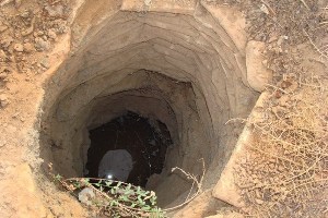 خشکی چاه‌های حومه شهر در باغملک