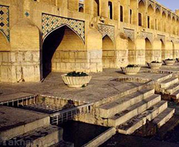 آتش&zwnj;سوزی در پل خواجو جزیی بود