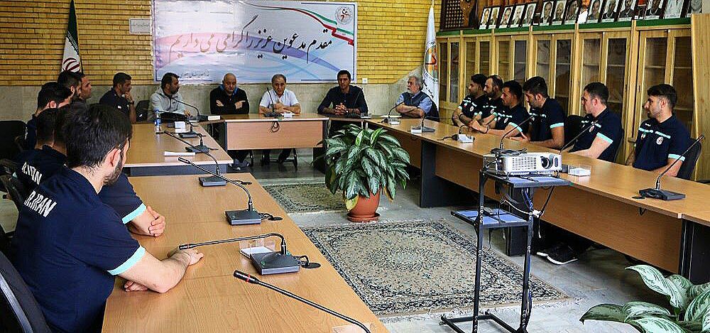 جلسه رئیس فدراسیون هندبال و اعضای تیم ملی برگزار شد