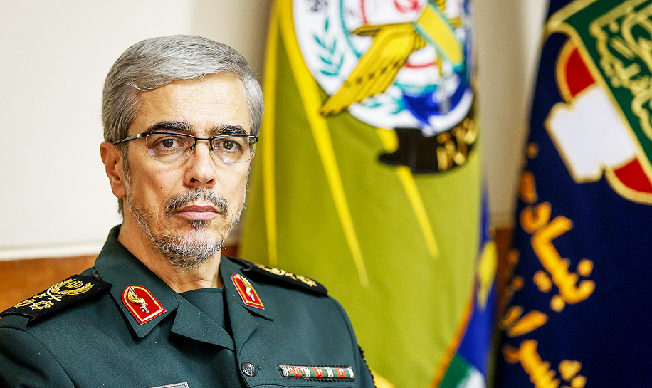 سرلشکر باقری میلاد حضرت مسیح را تبریک گفت