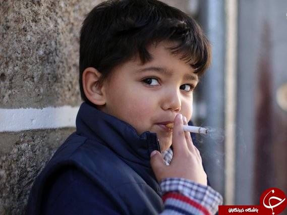 مراسم جنجالی سیگار کشیدن کودکان+تصاویر