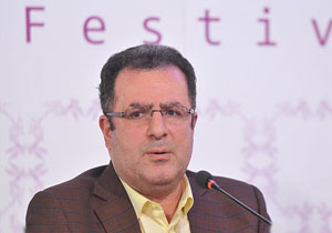 گبرلو مجری نشست پرسش و پاسخ جشنواره فجر شد