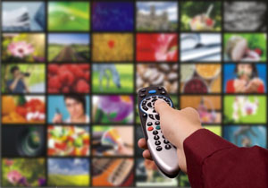 همراه با فیلم‌های سینمایی و تلویزیونی در تعطیلات آخر هفته/ بادیگارد حاتمی‌کیا روی آنتن افق