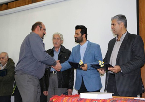 تجلیل از هنرمندان و پیشکسوتان انجمن هنر‌های سنتی در فارس