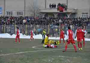 سردار بوکان صنایع طلایی سمنان را برد