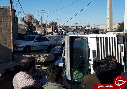 برخورد تریلر نفت&zwnj;کش با ۵ خودرو در پلدختر