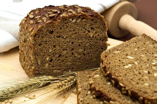 طرز تهیه نان مغز دار و خوشمزه با &laquo;تخم شربتی&raquo;