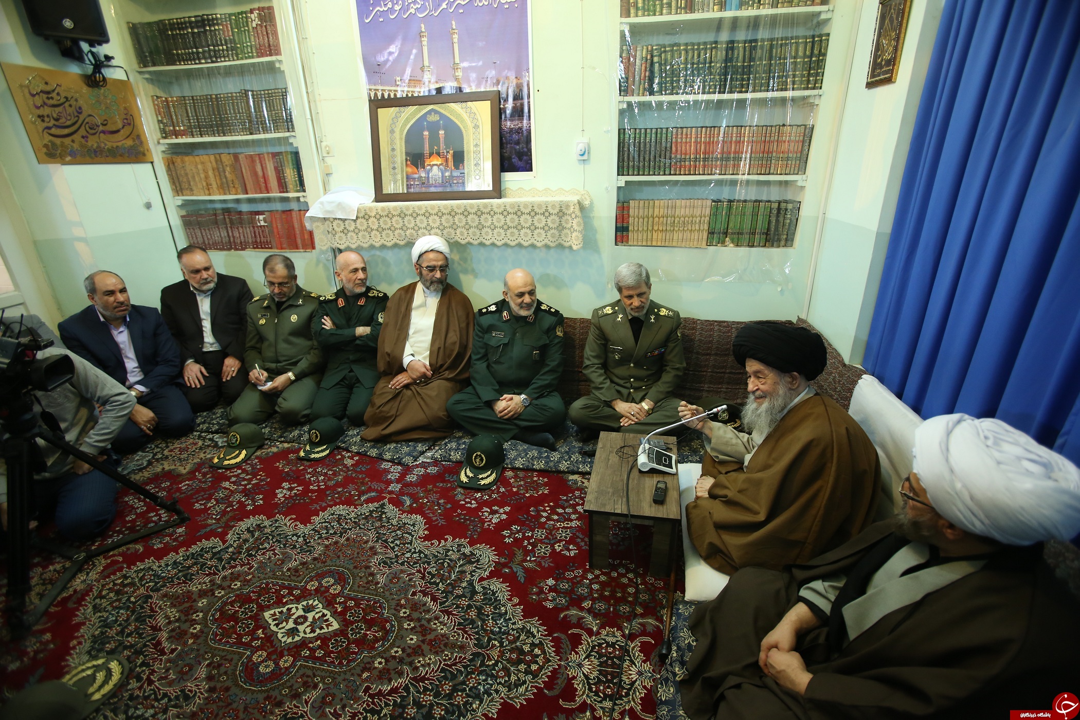 امروز تمامی نیازهای بومی کشور در مجموعه صنایع دفاعی تولید میشود امروز تمامی نیازهای بومی کشور در مجموعه صنایع دفاعی تولید میشود