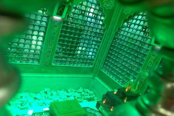 حفاری در امامزاده پیرسبز شهرستان دشتی برای سرقت عتیقه صحت ندارد
