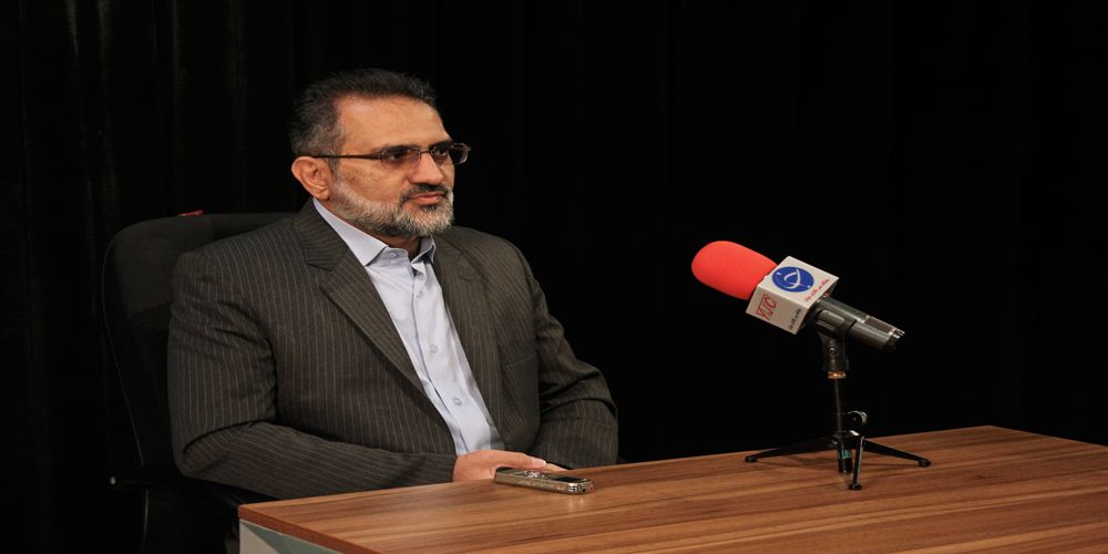 ایران باید با خروج امریکا از برجام فعالیتهای هسته ای را از سر بگیرد