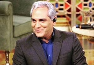 شوخی مهران مدیری با دخترانی که با گریم وارد ورزشگاه می‌شوند + فیلم